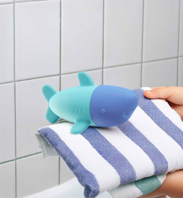 Silikonowa zabawka do kąpieli Squeezi Shark / QUUT