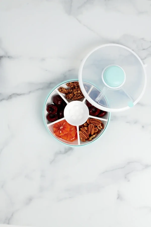 SNACK SPINNER pojemnik na przekąski, Macaron Blue / GOBE