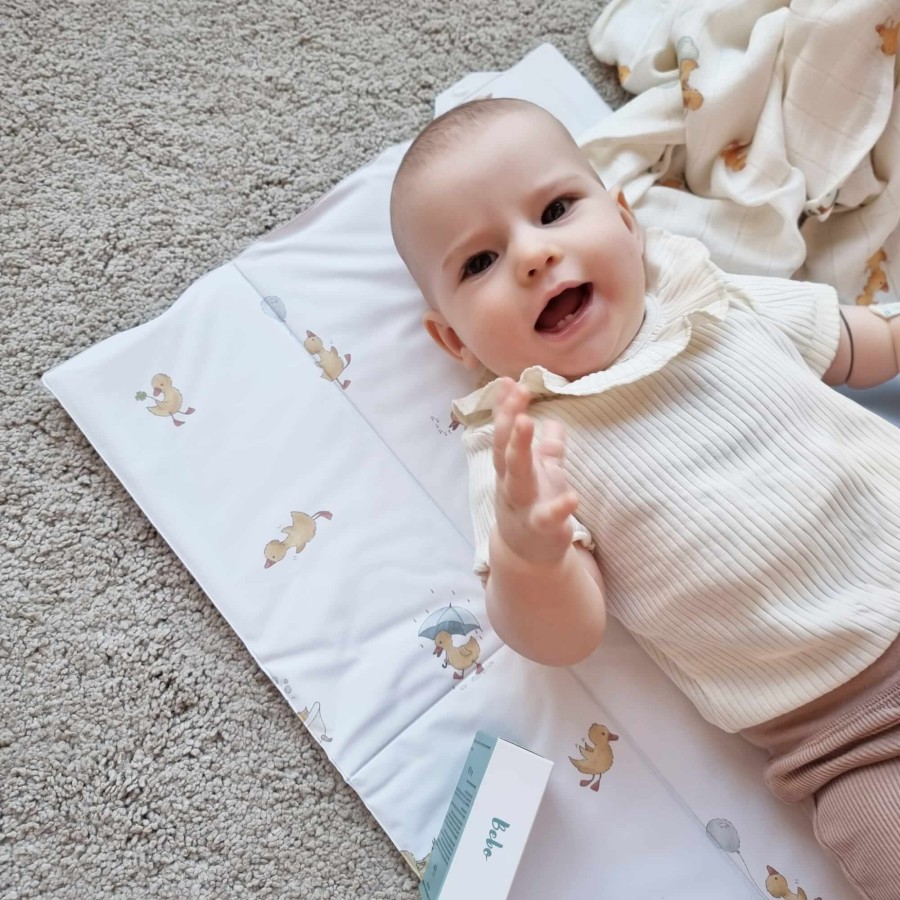 Składana mata do przewijania LUCKY DUCKY / Layette