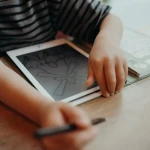 Podświetlany tablet do rysowania KIDYDRAW-MINI - zwierzęta dookoła świata / Kidywolf