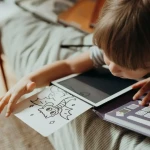 Podświetlany tablet do rysowania KIDYDRAW-MINI - zwierzęta dookoła świata / Kidywolf