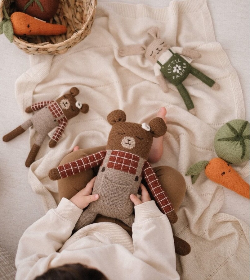 Dziergany królik z wełny alpaki - little farmer / Main Sauvage