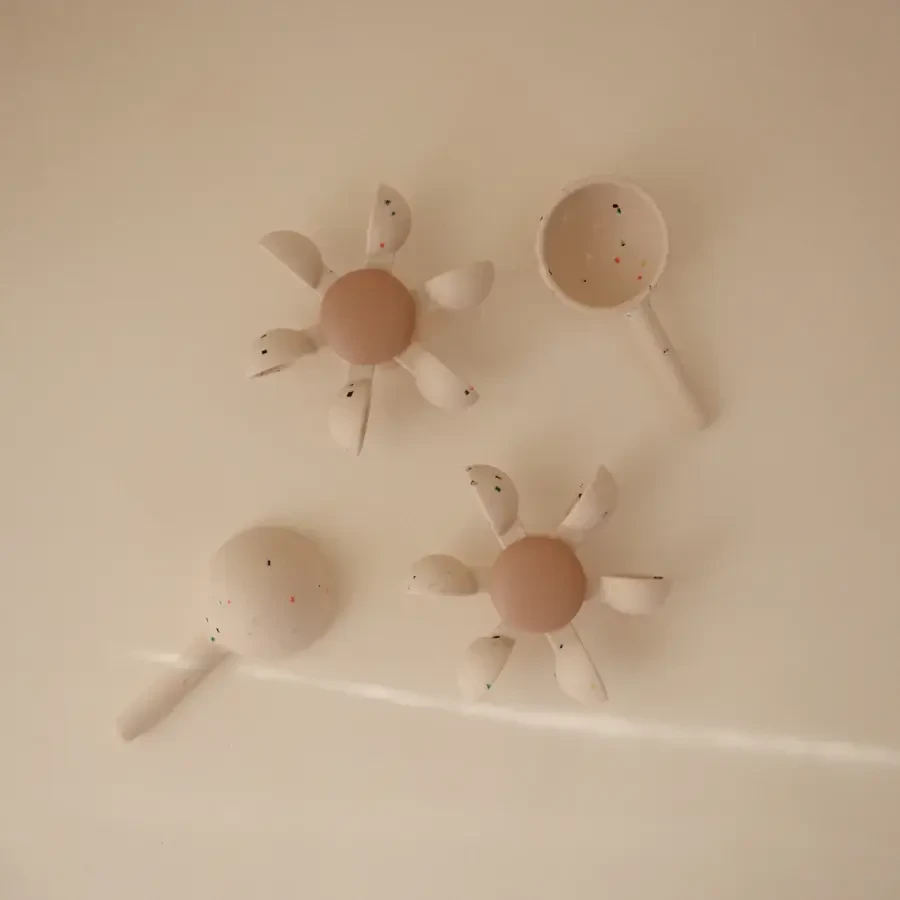 Spinner sensoryczny z przyssawką - Water Wheel / Mushie
