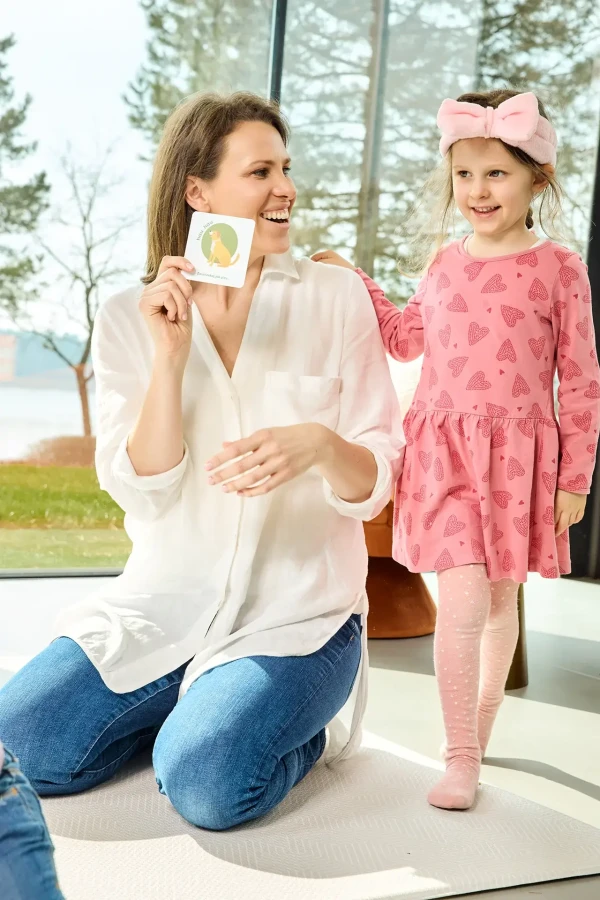 Kostka aktywności - nauka przez zabawę. Gra + mini e-book 2+ / rozwojowa mama
