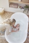 Leżaczek do kąpieli noworodka Eucalyptus / Shnuggle Baby