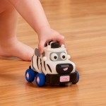 Safari Speedsters – zestaw 3 autek-zwierzątek z napędem / B.Toys