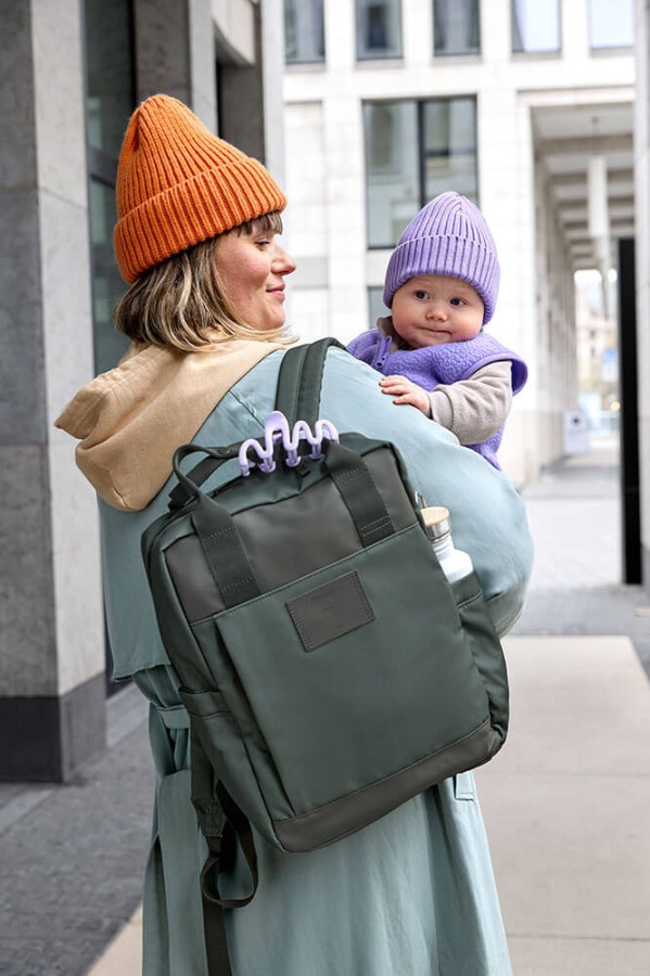 Plecak dla mam kwadratowy z akcesoriami Vividal Backpack dark olive / Lassig