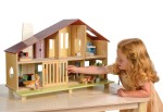 Drewniany dwupiętrowy domek dla lalek Cedar Chalet / Tender Leaf Toys