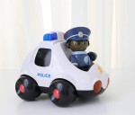 Wóz policyjny z policjantem / TOLO Bio
