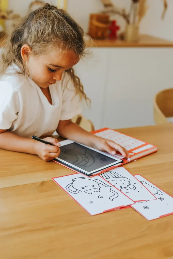 Tablet graficzny z szablonami do rysowania KIDYDRAW-MINI - kawai / Kidywolf
