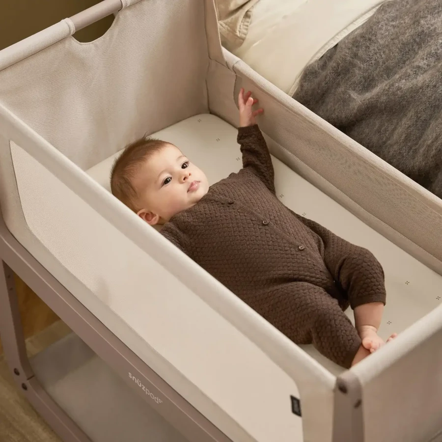 wielofunkcyjne łóżeczko dostawne SnuzPod5 - mocha / Snuz