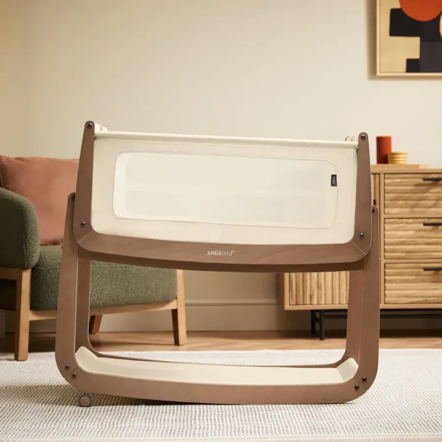 Wielofunkcyjne łóżeczko dostawne SnuzPod5 - walnut / Snuz