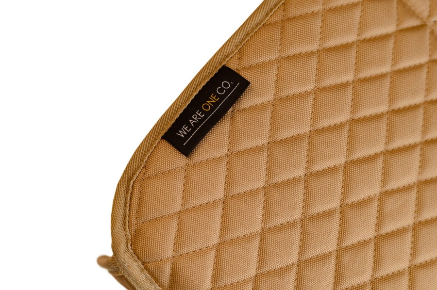 Mata ochronna pod fotelik samochodowy - Diamond Beige / We Are One.