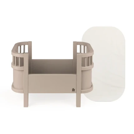 Drewniane łóżeczko dla lalek z materacem - jetty beige / Sebra