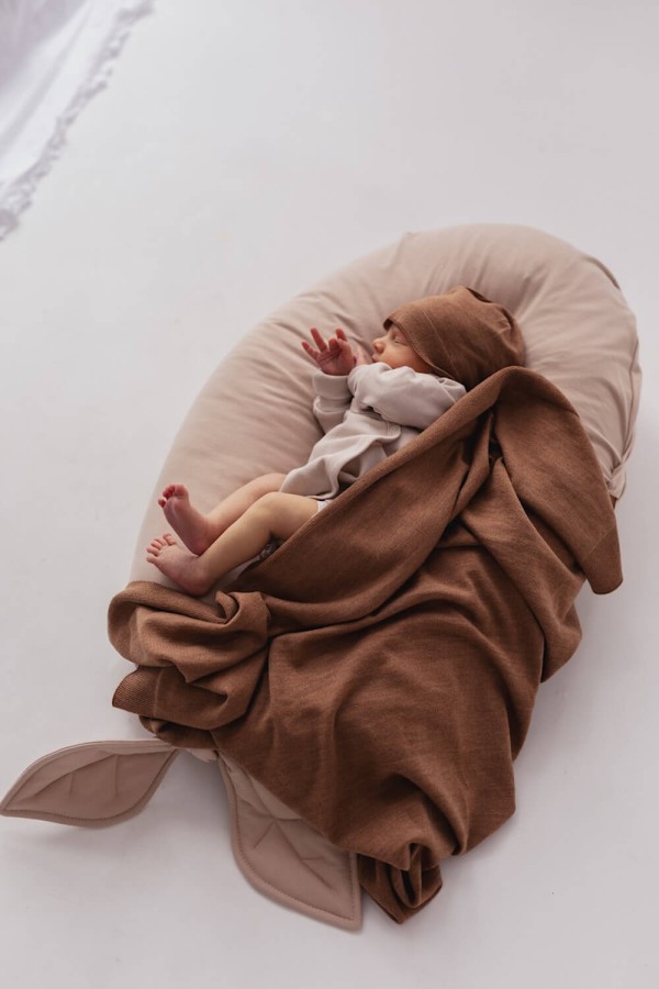 Poduszka ciążowa uniwersalna NEST - nugat / Puuki