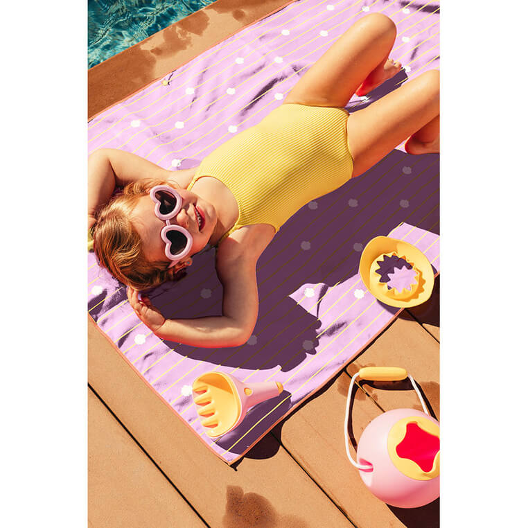 Dwustronny ręcznik plażowy PlayTowels - Doll house / QUUT