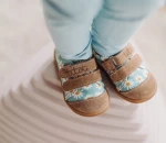 Trampki na plac zabaw, do żłobka, przedszkola - BLUE DAISY / TITOT