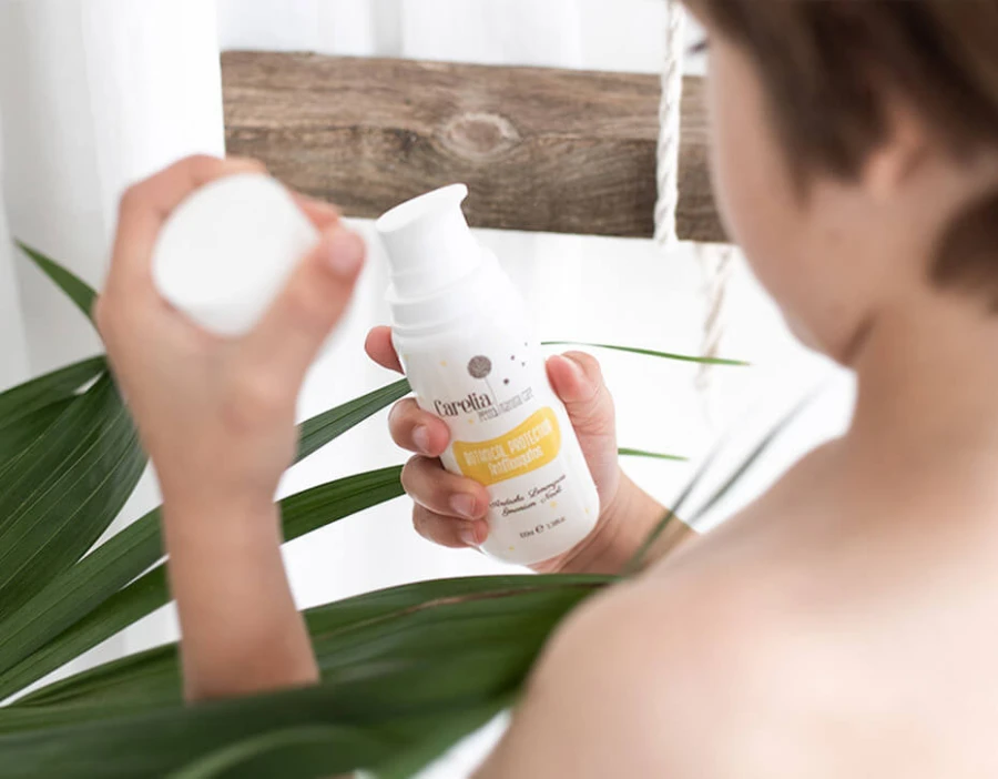 Naturalny środek przeciwko komarom dla dzieci i niemowląt, 100ml / Carelia