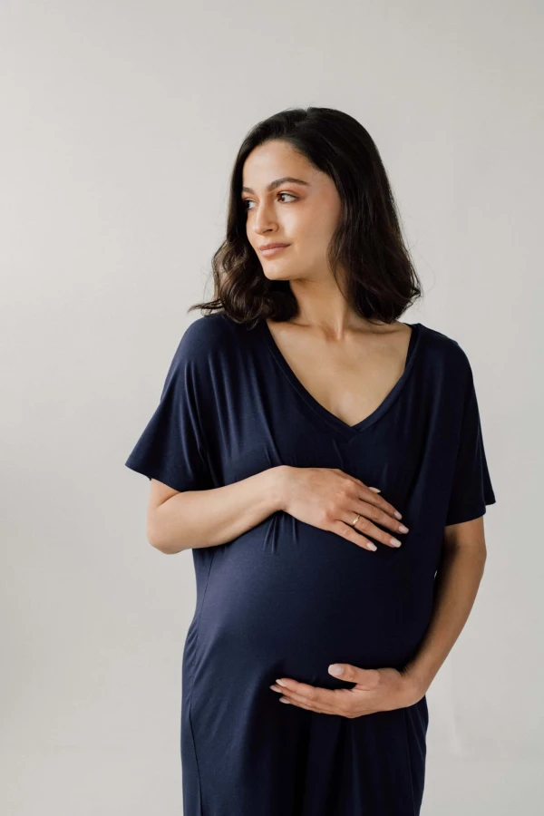 Koszula nocna do karmienia z wbudowanym nieprzemakalnym topem - Navy / dropless.