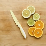 Bezpieczny nóż do nauki krojenia dla dzieci LEMON CREAM / KiddiKutter