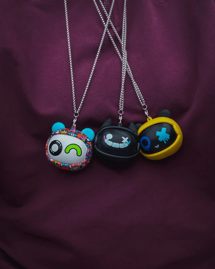 GOAT Earbuds Graffiti słuchawki bezprzewodowe z etui i wisiorkiem / Kiddoboo