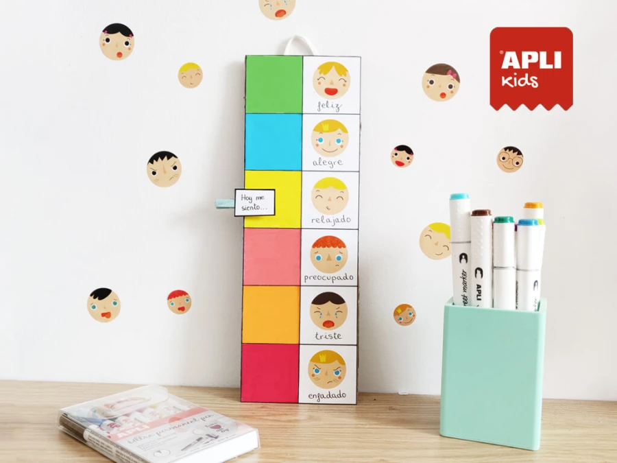 Zestaw naklejek w rolce - Emocje, 360szt. / Apli Kids