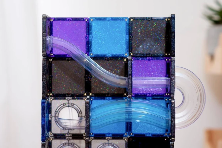 Klocki magnetyczne kulodrom Ball Run Galaxy Pack 61 el. / Connetix