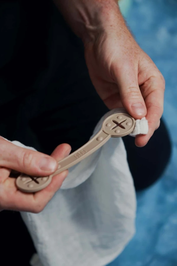 Uchwyty do śliniaka z chusteczki - Frozen Sage / LUU Kids