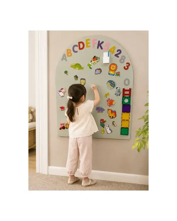 Magnetyczna tablica samoprzylepna MagneKids Arch 95×60cm - Sage Green / Family Nation