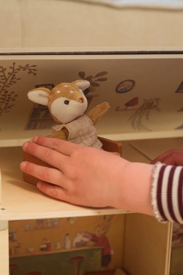 Kawiarnia i piekarnia z meblami i figurkami przyjaciół / Egmont Toys