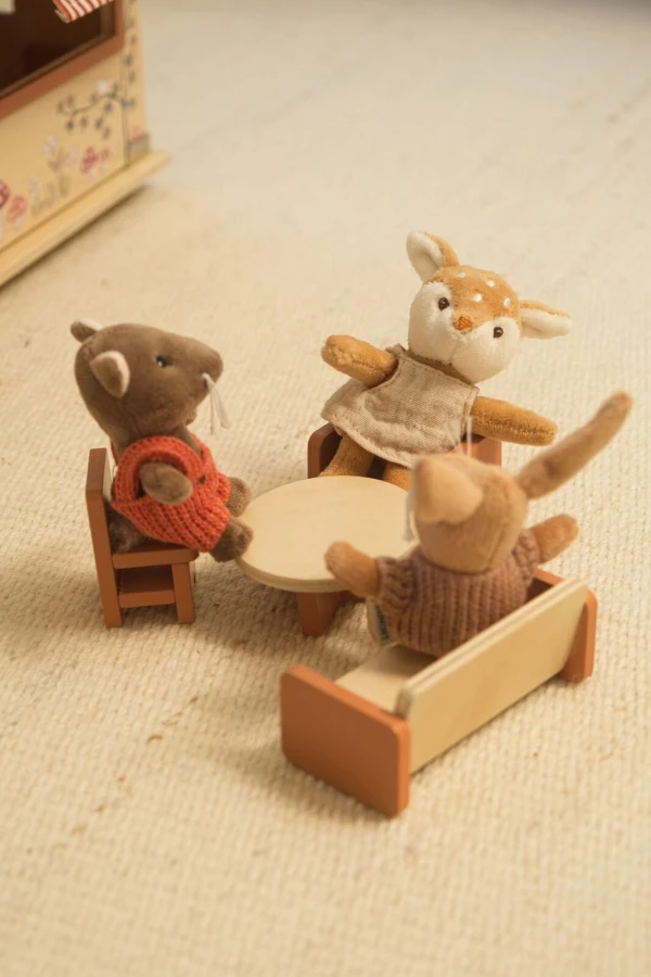 Kawiarnia i piekarnia z meblami i figurkami przyjaciół / Egmont Toys