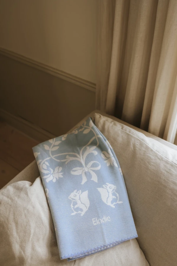 Kocyk żakardowy Jacquard 100x75cm - Blueberry Blue / Elodie Details