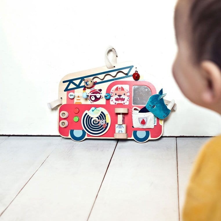Drewniana tablica manipulacyjna Wóz strażacki Nosorożec Marius 9 m+ / Lilliputiens