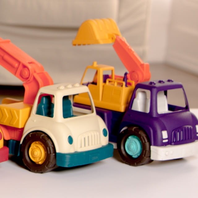 CIĘŻARÓWKA z KOPARKĄ – Excavator Truck / Wonder Wheels