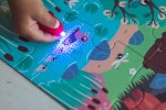 Świecące puzzle z mini-lampką UV Las 24 elementy 3+ / Janod