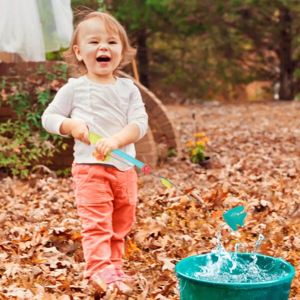 Little Fisher’s Kit – zestaw dla małych wędkarzy w praktycznej tubie / B.Toys