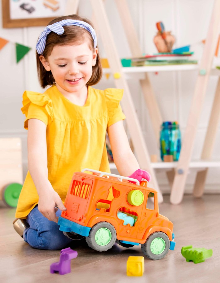 Ciężarówka Safari z klockami sorterami – Safari Shape Sorter Truck / Wonder Wheels