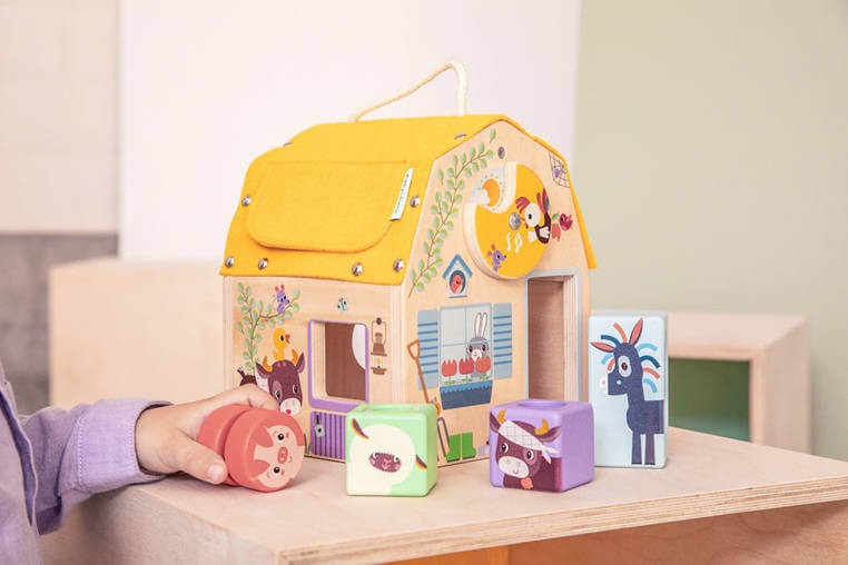 Drewniany domek dźwiękowy Farma 12 m+ / Lilliputiens