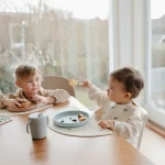 Śliniak silikonowy Wielorybki / Mushie