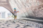 Highwaykick 5 LED Hulajnoga trójkołowa balansowa ze świecącymi kółkami 5+ Forest / Scootandride