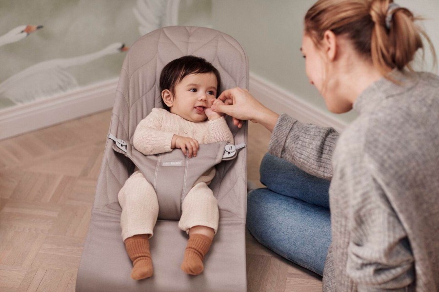 BABYBJORN - leżaczek BLISS WOVEN, Petal Quilt, Sand Grey