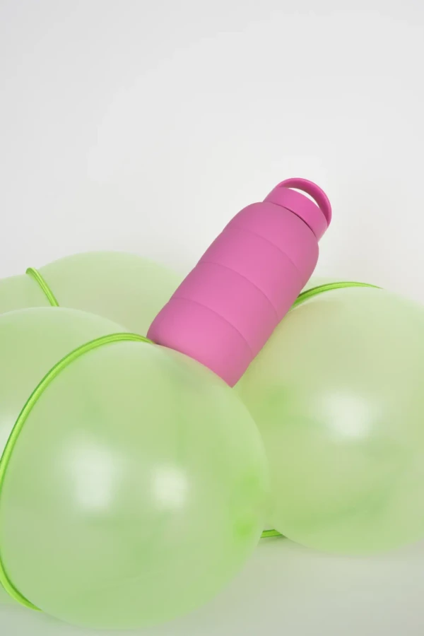 Szklana butelka do monitorowania dziennego nawodnienia Puffer Bottle - BUBBLEGUM / BINK
