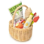 Wiklinowy koszyk z zestawem piknikowym / Tender Leaf Toys