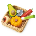 Wiklinowy koszyk z warzywami / Tender Leaf Toys