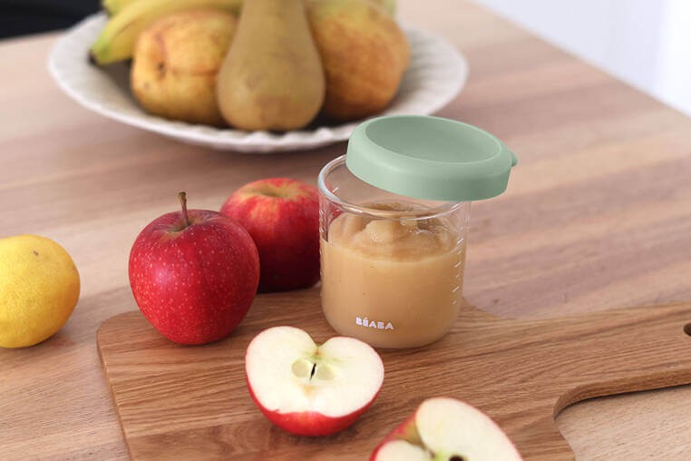 Pojemnik słoiczkek szklany z zamknięciem 250 ml Sage green / Beaba