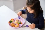 Sztućce kształtujące chwyt 3-9 lat, ETAP 3 - purple / Nanas Manners